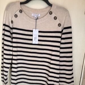 Liz Claiborne Crew Neck NWT Sweater